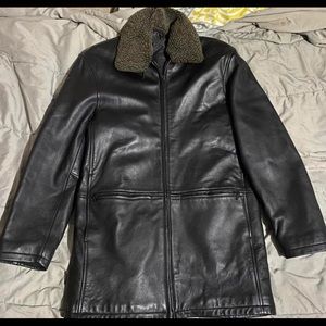Roundtree & Yorke leather jacket. Size SMALL but fits like a large